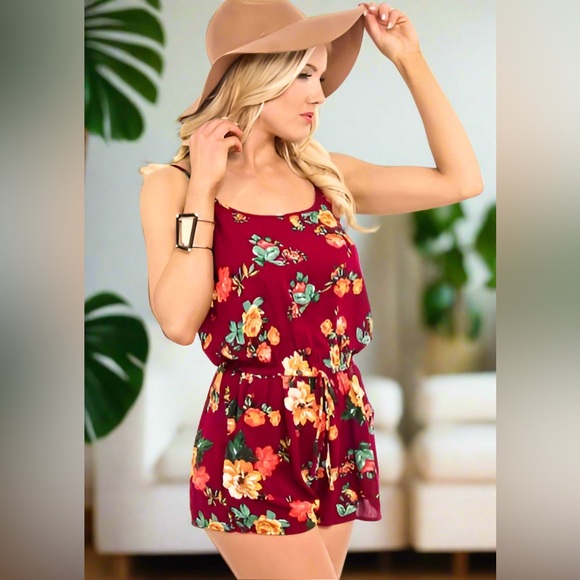 S/M NEW Womens Maroon Floral Shorts Romper, Jumper, Jumpsuit - Picture 3 of 5